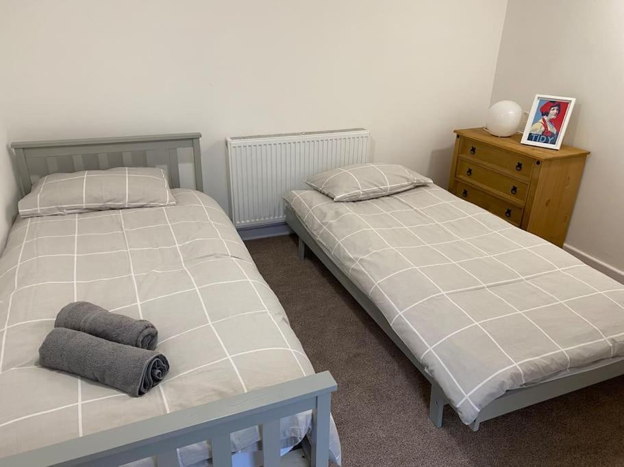 Modern 2 Bedroom Cottage Near Bike Park Wales. 머티르티드필 외부 사진
